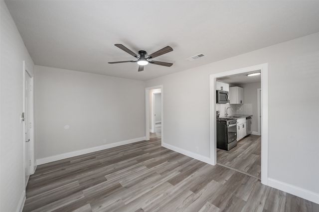 1700 Andrew Avenue, Fort Worth, TX 76105