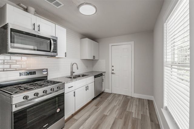 1700 Andrew Avenue, Fort Worth, TX 76105