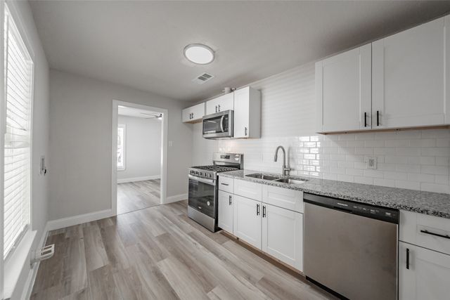 1700 Andrew Avenue, Fort Worth, TX 76105