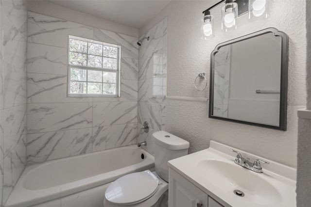 1700 Andrew Avenue, Fort Worth, TX 76105