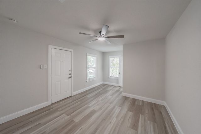 1700 Andrew Avenue, Fort Worth, TX 76105