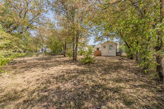 1700 Andrew Avenue, Fort Worth, TX 76105