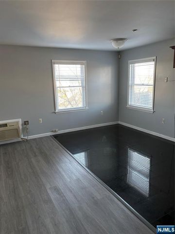 24 S William Street 403, Bergenfield, NJ 07621