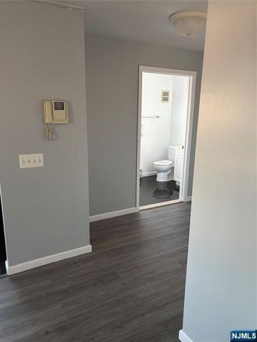 24 S William Street 403, Bergenfield, NJ 07621
