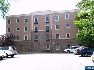 24 S William Street 403, Bergenfield, NJ 07621