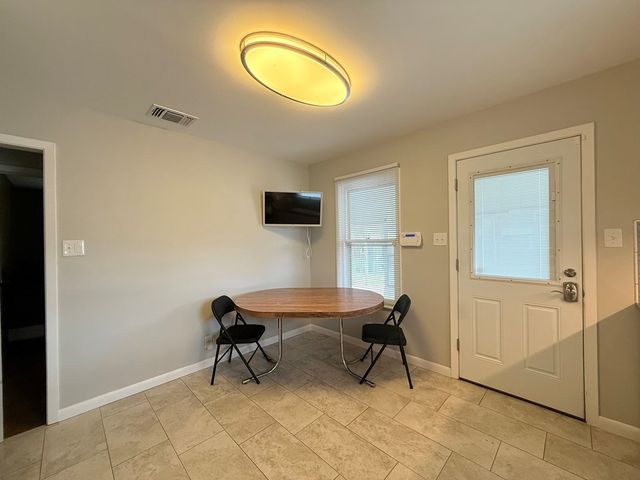 401 Barnett St, Kerrville, TX 78028