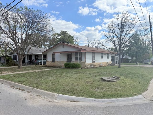 401 Barnett St, Kerrville, TX 78028