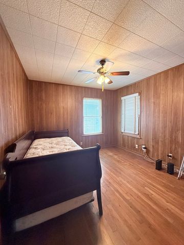 401 Barnett St, Kerrville, TX 78028