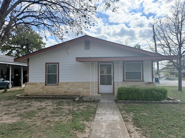 401 Barnett St, Kerrville, TX 78028