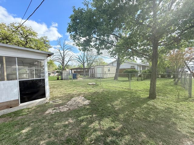 401 Barnett St, Kerrville, TX 78028