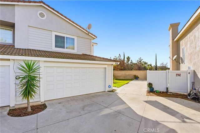 7639 Hillhurst, Riverside, CA 92508