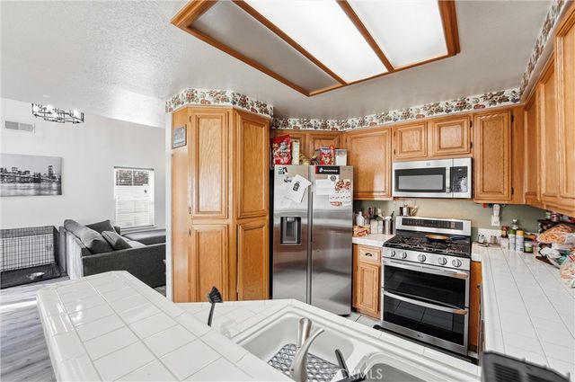 7639 Hillhurst, Riverside, CA 92508