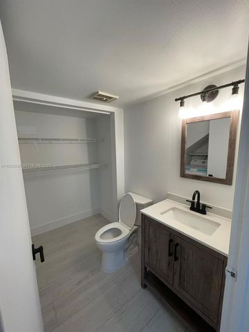 14297 SW 94th Cir Ln 104-28, Miami, FL 33186