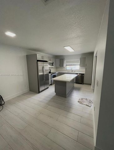 14297 SW 94th Cir Ln 104-28, Miami, FL 33186