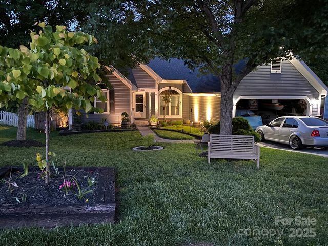 10209 Ashley Farm Drive, Matthews, NC 28105