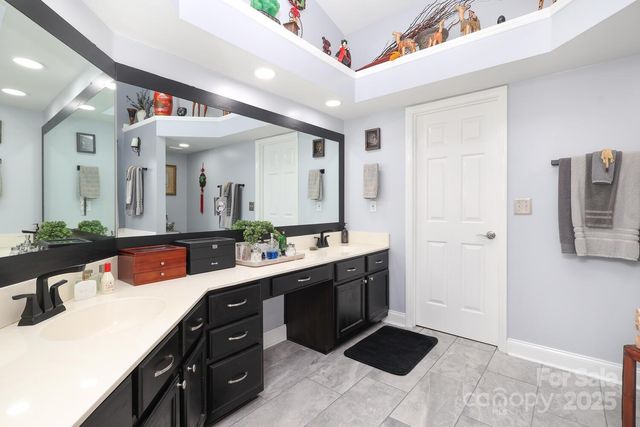 10209 Ashley Farm Drive, Matthews, NC 28105