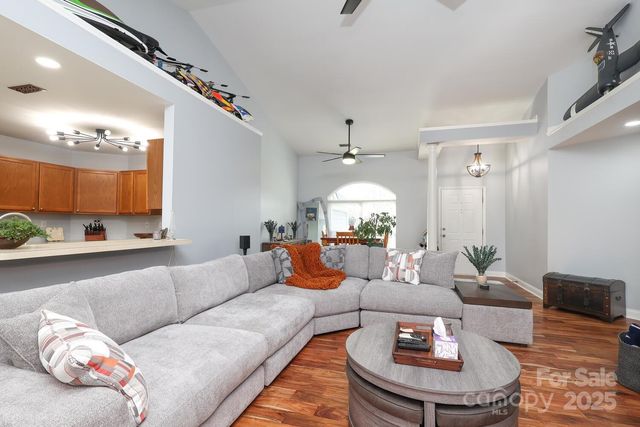 10209 Ashley Farm Drive, Matthews, NC 28105