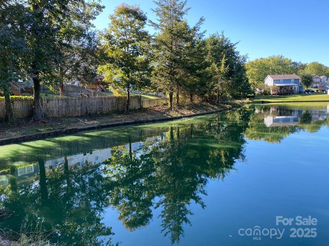 10209 Ashley Farm Drive, Matthews, NC 28105