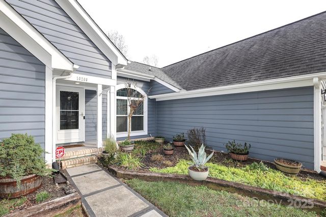 10209 Ashley Farm Drive, Matthews, NC 28105