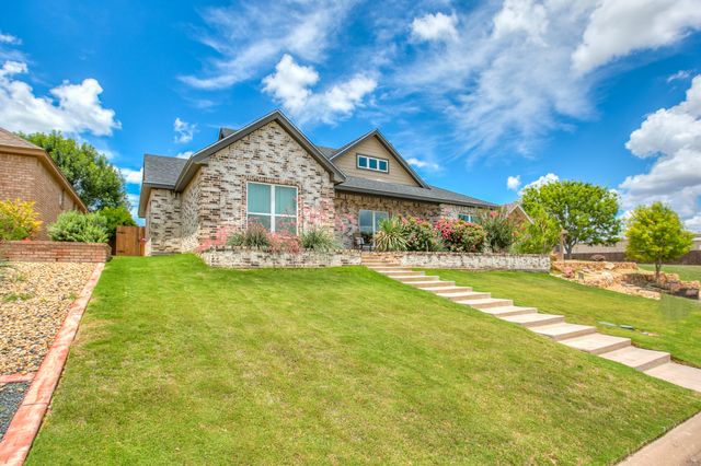 2610 Oak Hills Trail, San Angelo, TX 76904