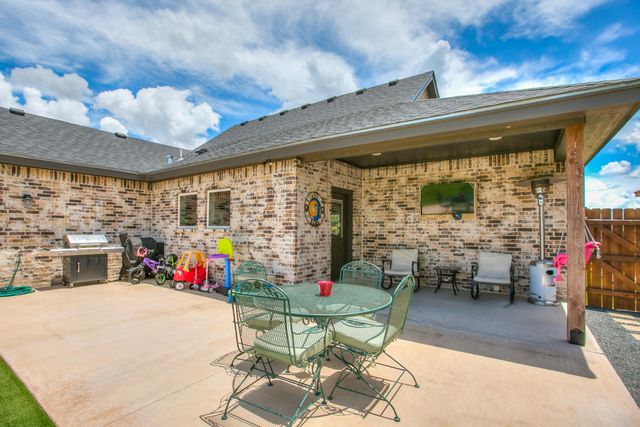 2610 Oak Hills Trail, San Angelo, TX 76904