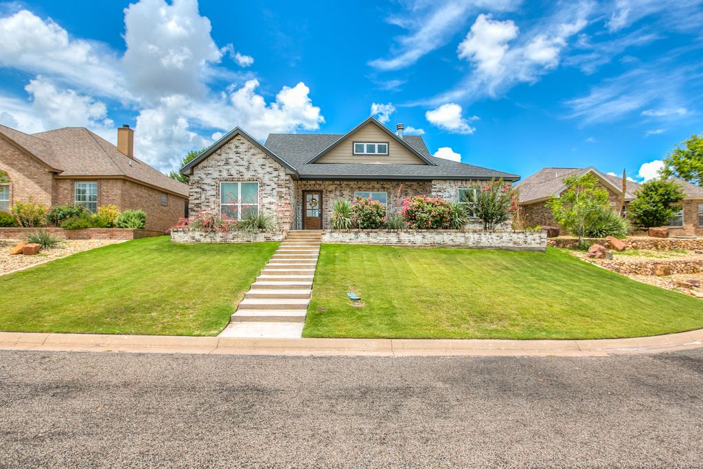 2610 Oak Hills Trail, San Angelo, TX 76904