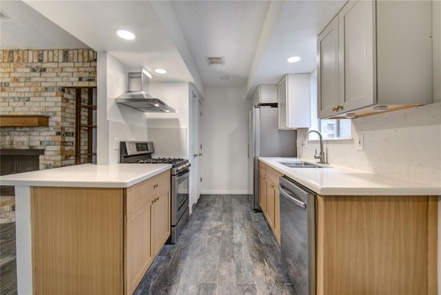 2419 Fairgreen Drive, Missouri City, TX 77489
