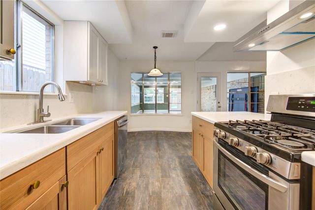 2419 Fairgreen Drive, Missouri City, TX 77489