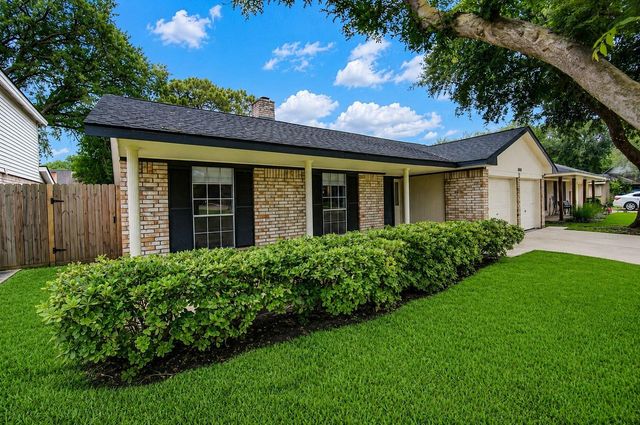 2419 Fairgreen Drive, Missouri City, TX 77489
