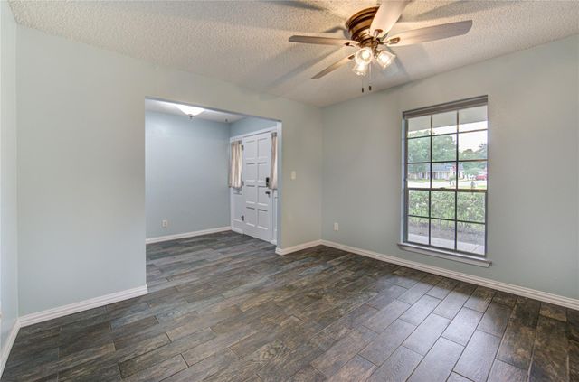 2419 Fairgreen Drive, Missouri City, TX 77489