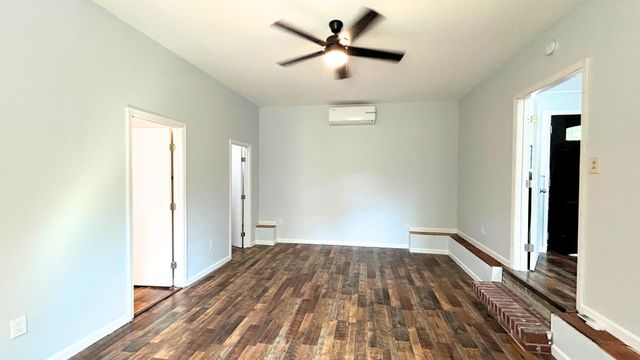 365 W Pine Street, Varnville, SC 29944