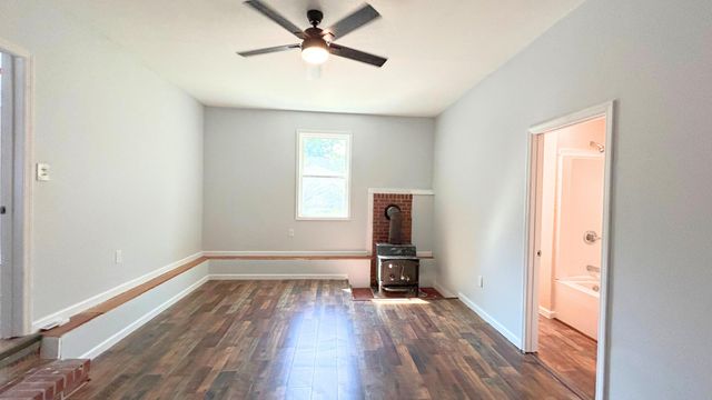 365 W Pine Street, Varnville, SC 29944