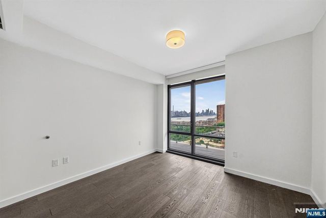 320 Adolphus Avenue 611, Cliffside Park, NJ 07010
