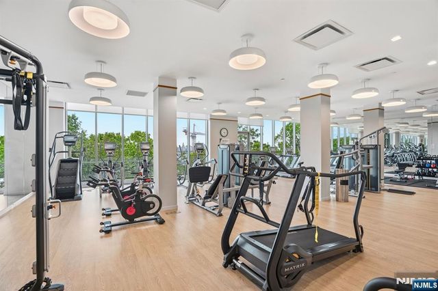 320 Adolphus Avenue 611, Cliffside Park, NJ 07010