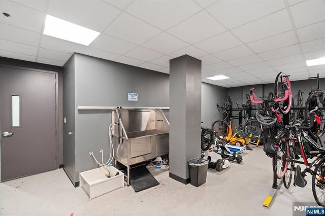320 Adolphus Avenue 611, Cliffside Park, NJ 07010