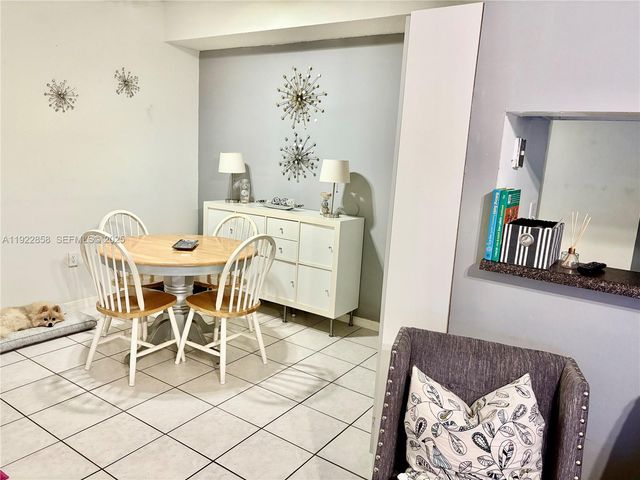 1791 NW 96th Ter 4N, Pembroke Pines, FL 33024