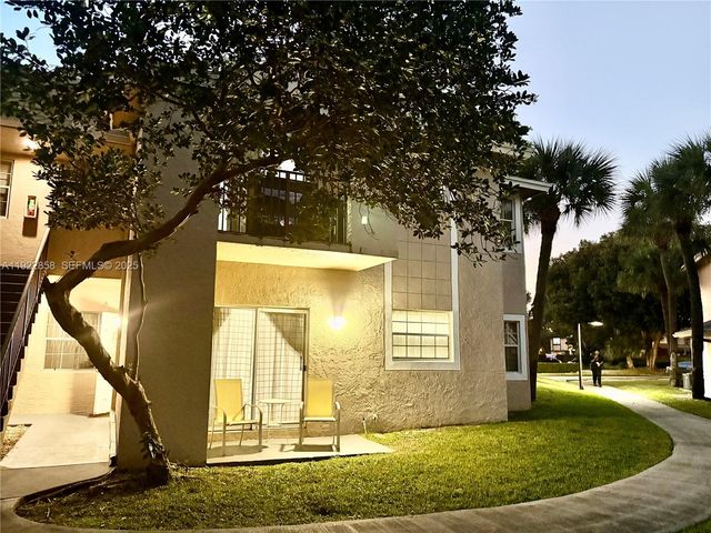 1791 NW 96th Ter 4N, Pembroke Pines, FL 33024