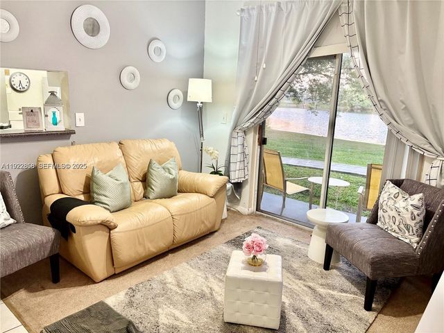 1791 NW 96th Ter 4N, Pembroke Pines, FL 33024