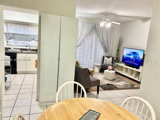 1791 NW 96th Ter 4N, Pembroke Pines, FL 33024