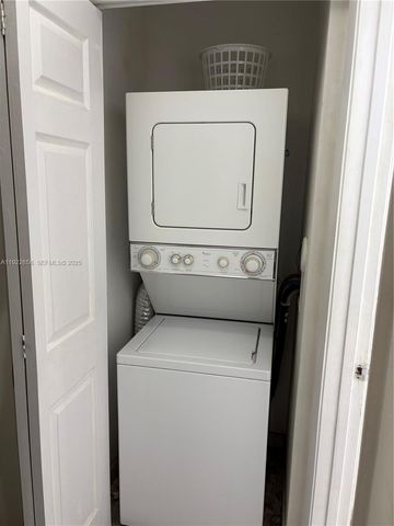 1791 NW 96th Ter 4N, Pembroke Pines, FL 33024