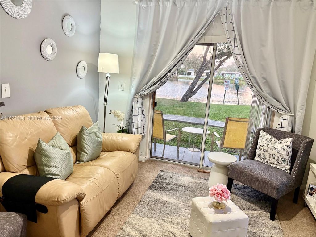 1791 NW 96th Ter 4N, Pembroke Pines, FL 33024