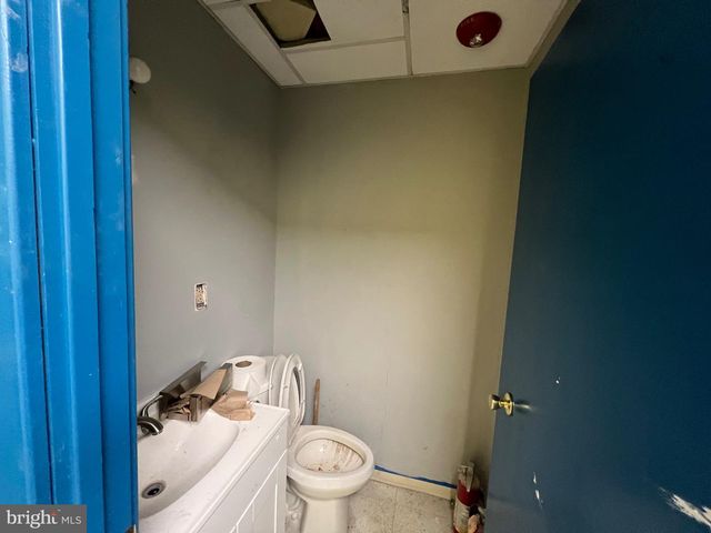 1124 WALNUT ST, Philadelphia, PA 19107