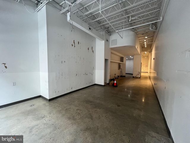 1124 WALNUT ST, Philadelphia, PA 19107