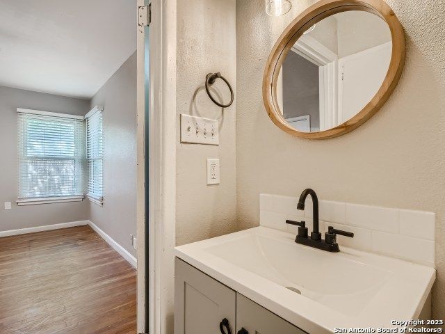 334 SHROPSHIRE DR, San Antonio, TX 78217