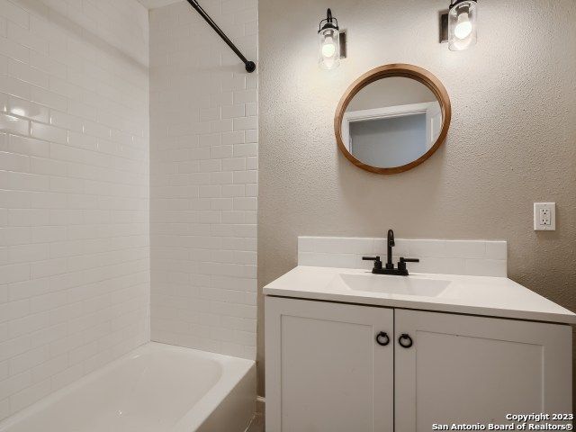 334 SHROPSHIRE DR, San Antonio, TX 78217