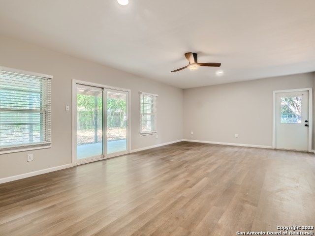334 SHROPSHIRE DR, San Antonio, TX 78217