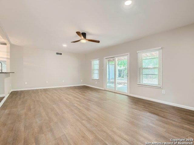 334 SHROPSHIRE DR, San Antonio, TX 78217