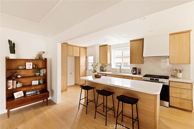 4020 W Avenue 40, Los Angeles, CA 90065