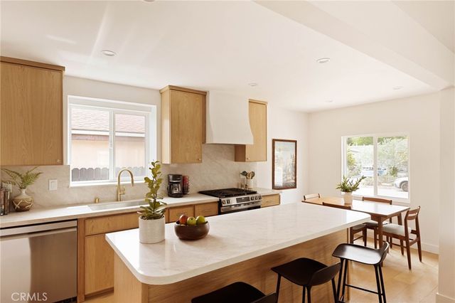 4020 W Avenue 40, Los Angeles, CA 90065