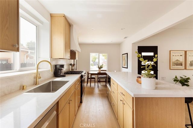 4020 W Avenue 40, Los Angeles, CA 90065